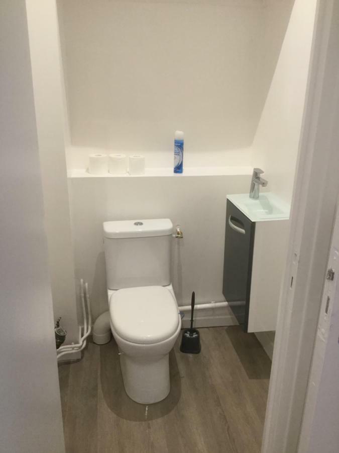 3 Chambres En Lit Double, 6 Personnes, Dans Appartement Entierement Renove, 70 M2 , Wifi,Climatisation, Tres Calme , Tout Equipe,Lit Bebe Clermont-Ferrand Luaran gambar