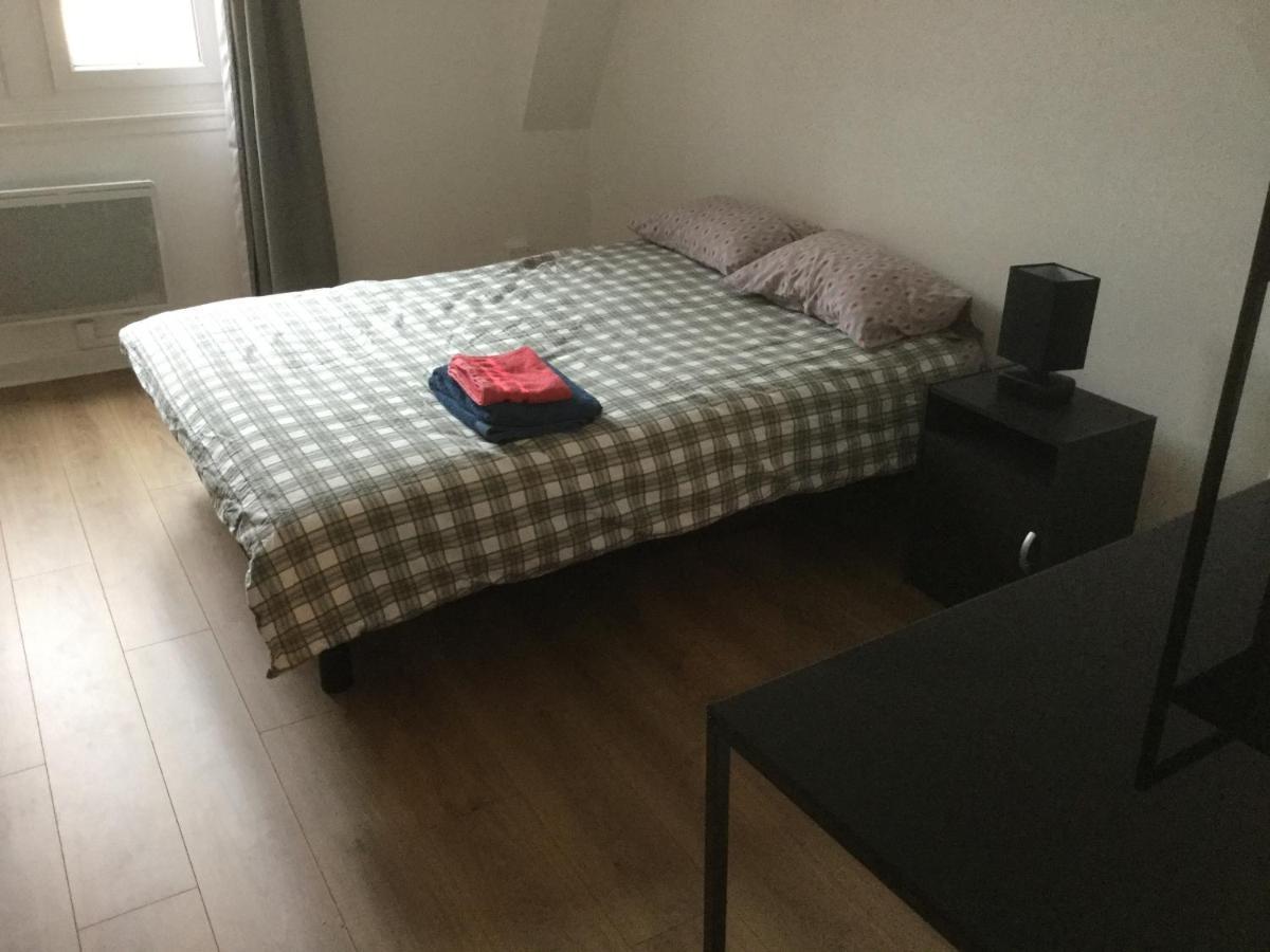 3 Chambres En Lit Double, 6 Personnes, Dans Appartement Entierement Renove, 70 M2 , Wifi,Climatisation, Tres Calme , Tout Equipe,Lit Bebe Clermont-Ferrand Luaran gambar