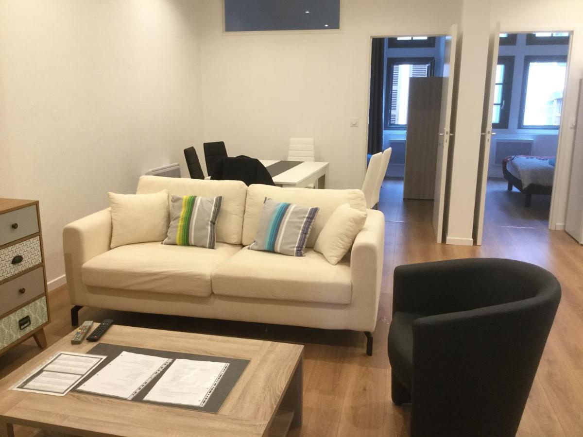 3 Chambres En Lit Double, 6 Personnes, Dans Appartement Entierement Renove, 70 M2 , Wifi,Climatisation, Tres Calme , Tout Equipe,Lit Bebe Clermont-Ferrand Luaran gambar